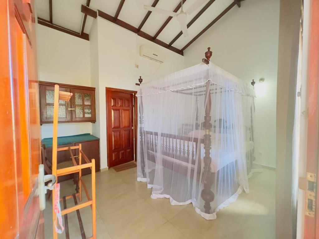 Breeze Rest Hotel Unawatuna Kültér fotó